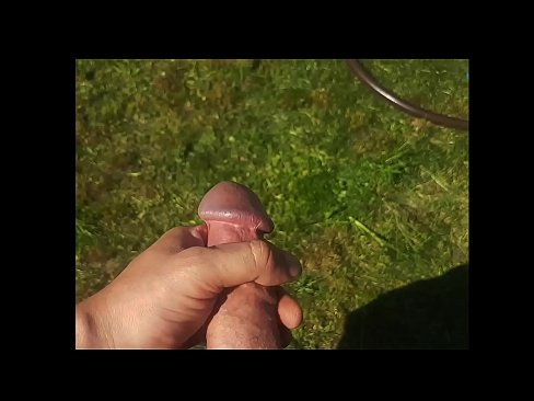 ❤️ Bidh hottie a 'faighinn a pussy pinc fucked agus cums le squirt ann an gàrradh samhraidh ️❌ Bhidio porn aig porn gd.bsglass.ru ☑